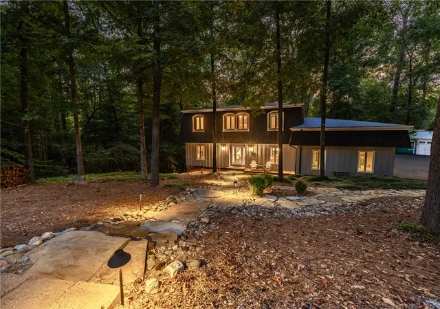 Photo 2 of Single family home for sale at 323 Tamassee Dr, Clemson, SC 29631 | MLS# 20306139 | Listing updated on 2026-10-20