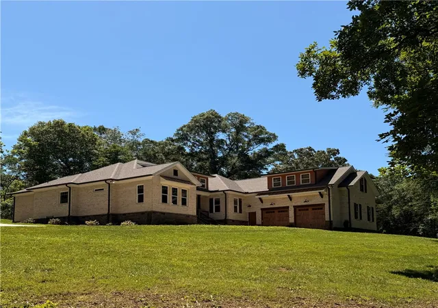 Photo 1 of Single family home for sale at 102 Misty Oaks Ln, Pendleton, SC 29670 | MLS# 20306552 | Listing updated on 2026-09-23