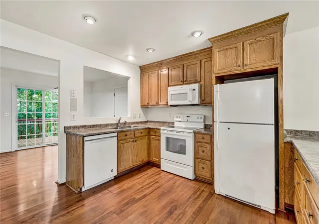 Photo 3 of Single family home for sale at 318 Stone Briar Ln, Easley, SC 29642 | MLS# 20306398 | Listing updated on 2026-09-27