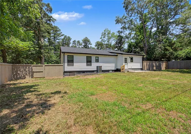 Photo 2 of Single family home for sale at 2611 Anderson Hwy, Williamston, SC 29697 | MLS# 20306564 | Listing updated on 2026-09-23