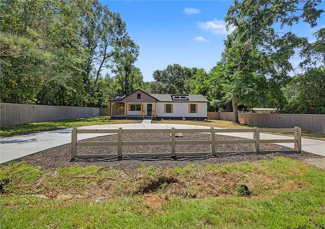 Photo 3 of Single family home for sale at 2611 Anderson Hwy, Williamston, SC 29697 | MLS# 20306564 | Listing updated on 2026-09-23