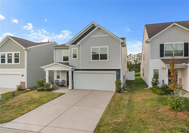 Photo 2 of Single family home for sale at 1719 Southwold Ln, Boiling Springs, SC 29316 | MLS# 20306569 | Listing updated on 2026-10-13