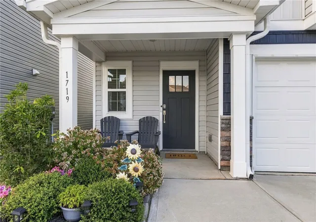 Photo 3 of Single family home for sale at 1719 Southwold Ln, Boiling Springs, SC 29316 | MLS# 20306569 | Listing updated on 2026-10-13