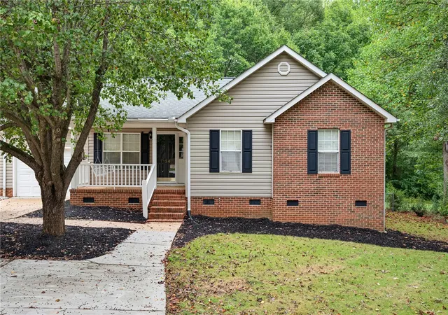 Photo 1 of Single family home for sale at 154 Ashton Ln, Anderson, SC 29621 | MLS# 20306583 | Listing updated on 2026-10-04