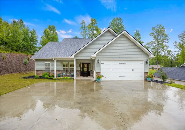 Photo 1 of Single family home for sale at 475 Twin View Dr, Westminster, SC 29693 | MLS# 20306593 | Listing updated on 2026-10-15