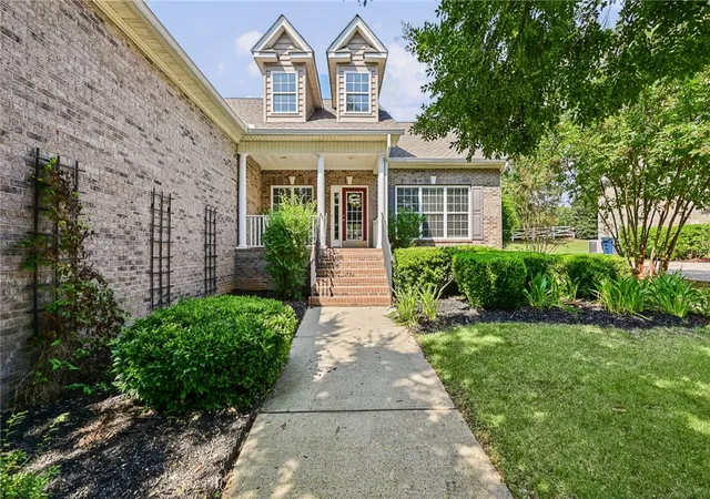 Photo 2 of Single family home for sale at 300 Gladstone Way, Greer, SC 29650 | MLS# 20306595 | Listing updated on 2026-09-24