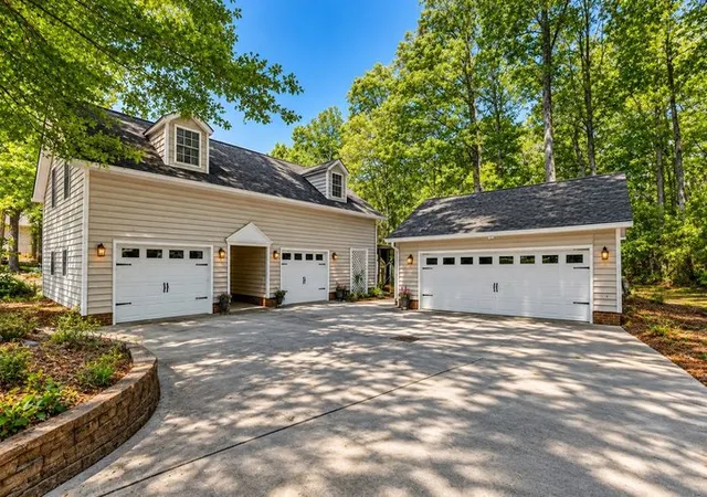 Photo 3 of Single family home for sale at 106 Pikes Ridge, Anderson, SC 29626 | MLS# 20306298 | Listing updated on 2026-09-24
