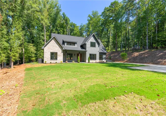 Photo 3 of Single family home for sale at 188 Graylyn Dr, Anderson, SC 29621 | MLS# 20306586 | Listing updated on 2026-10-18