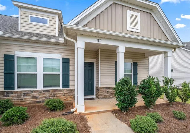 Photo 2 of Single family home for sale at 180 Spyglass Ln, Pendleton, SC 29670 | MLS# 20306201 | Listing updated on 2026-10-04