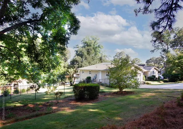 Photo 3 of Single family home for sale at 4518 Cove Trl, Anderson, SC 29621 | MLS# 20306505 | Listing updated on 2026-09-27