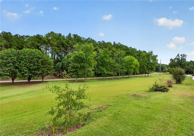 Photo 2 of Single family home for sale at 279 Ford Dr, Westminster, SC 29693 | MLS# 20306417 | Listing updated on 2026-10-13