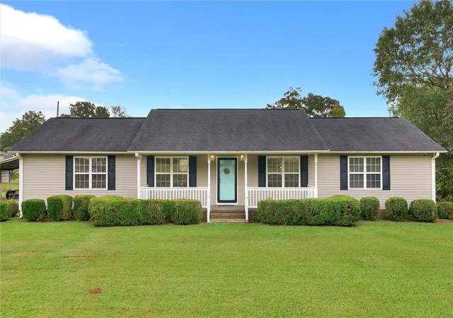 Photo 1 of Single family home for sale at 102 Arthur Ave, Abbeville, SC 29620 | MLS# 20306577 | Listing updated on 2026-10-03