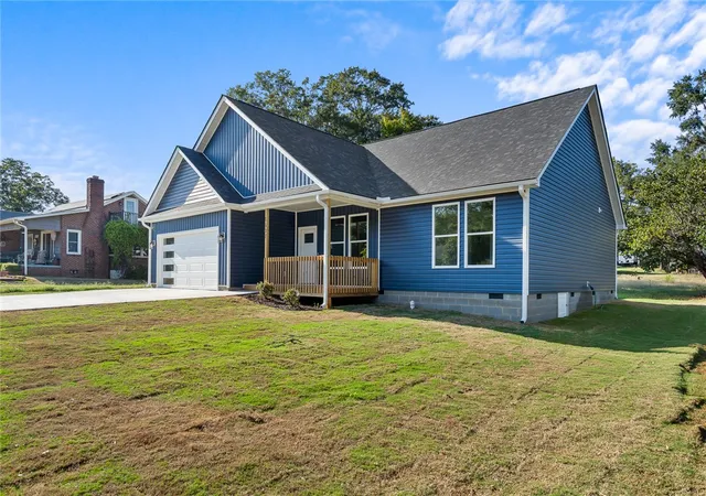 Photo 1 of Single family home for sale at 1507 Tindall Ave, Anderson, SC 29621 | MLS# 20306354 | Listing updated on 2026-09-25