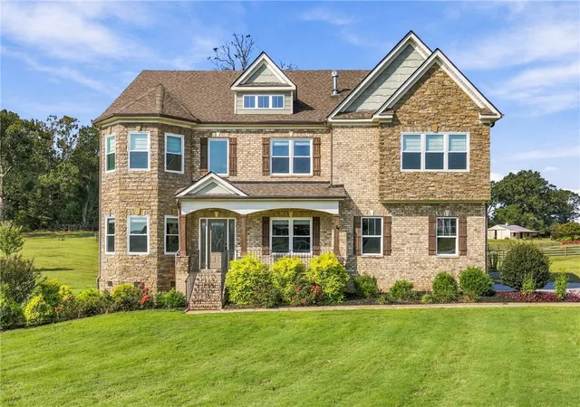 Photo 2 of Single family home for sale at 1123 Bellmare Way, Williamston, SC 29697 | MLS# 20306626 | Listing updated on 2026-10-11