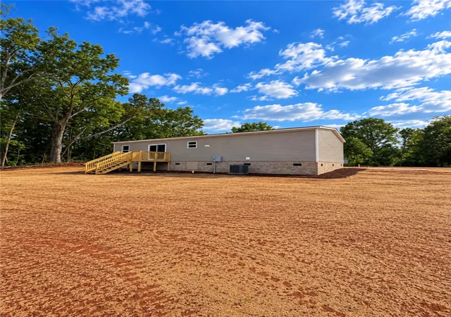 Photo 3 of Manufactured home for sale at 1411 Slaton Rd, Townville, SC 29689 | MLS# 20306627 | Listing updated on 2026-10-12
