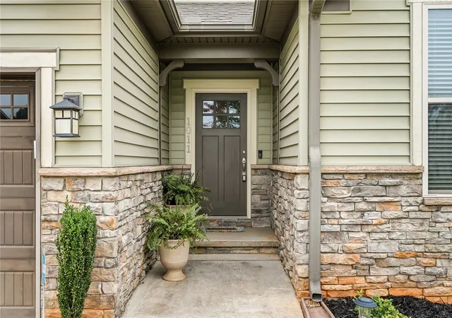 Photo 3 of Single family home for sale at 1011 Drakes Xing, Anderson, SC 29625 | MLS# 20306619 | Listing updated on 2026-10-25