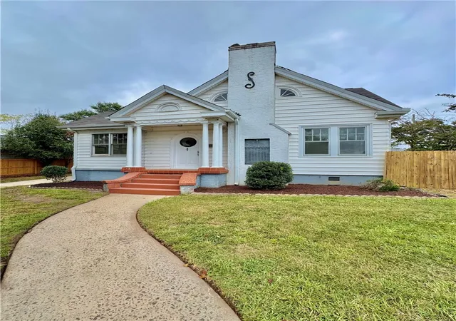 Photo 1 of Single family home for sale at 105 S 5th Street, Easley, SC 29640 | MLS# 20306611 | Listing updated on 2026-10-08