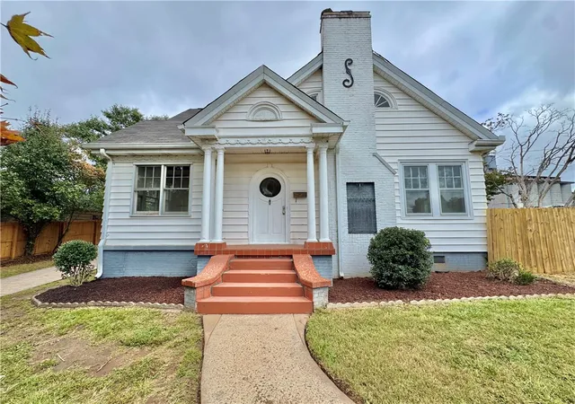 Photo 2 of Single family home for sale at 105 S 5th Street, Easley, SC 29640 | MLS# 20306611 | Listing updated on 2026-10-08