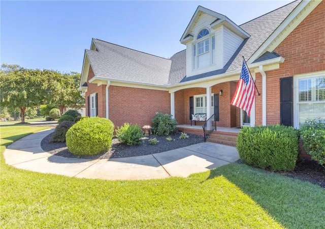 Photo 2 of Sale Pending at 208 Dandelion Trl, Anderson, SC 29621 | MLS# 20306567 | Listing updated on 2026-10-02