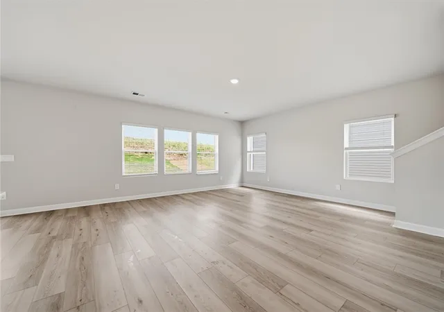 Photo 3 of Single family home for sale at 104 Swan Grv Trl, Fountain Inn, SC 29644 | MLS# 20305842 | Listing updated on 2026-10-01