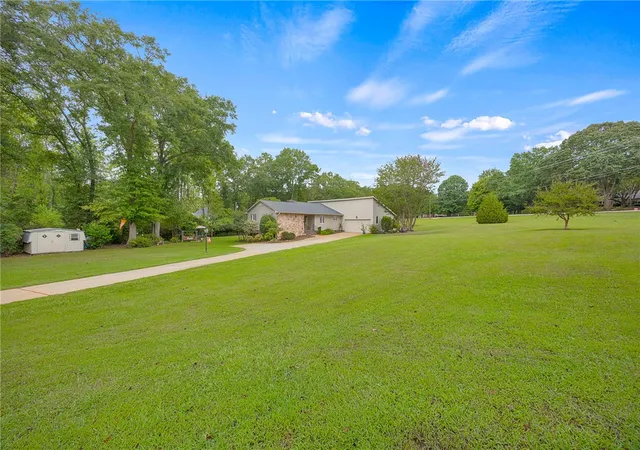 Photo 3 of Single family home for sale at 131 Bowen Rd, Anderson, SC 29621 | MLS# 20306668 | Listing updated on 2026-09-30