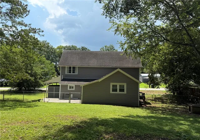 Photo 3 of Single family home for sale at 18 Goodrich St, Pelzer, SC 29669 | MLS# 20306674 | Listing updated on 2026-09-27