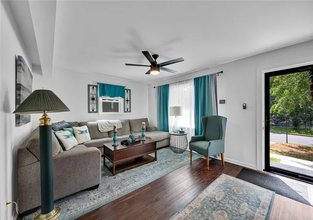 Photo 4 of Single family home for sale at 130 Everett St, Spartanburg, SC 29306 | MLS# 20306678 | Listing updated on 2026-10-19