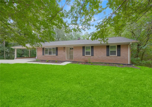Photo 1 of Single family home for sale at 319 Mountain View Dr, Central, SC 29630 | MLS# 20306482 | Listing updated on 2026-09-28