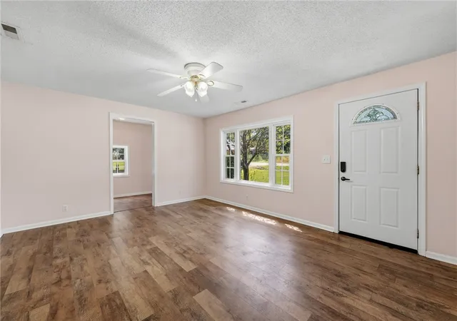 Photo 2 of Single family home for sale at 112 Newry Rd, Seneca, SC 29672 | MLS# 20306702 | Listing updated on 2026-09-28