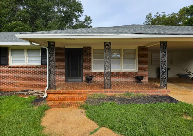 Photo 3 of Sale Pending at 210 Polaris St, Anderson, SC 29621 | MLS# 20306687 | Listing updated on 2026-09-30