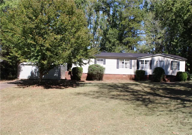 Photo 1 of Sale Pending at 118 Spring Hl Rd, Anderson, SC 29626 | MLS# 20306721 | Listing updated on 2026-10-02