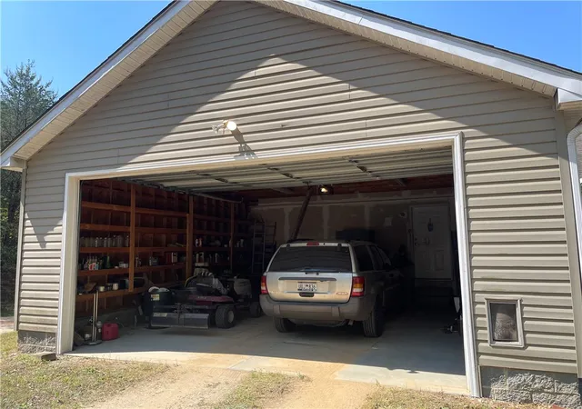 Photo 2 of Manufactured home for sale at 70 Bethany Rd, Travelers Rest, SC 29690 | MLS# 20306700 | Listing updated on 2026-10-16