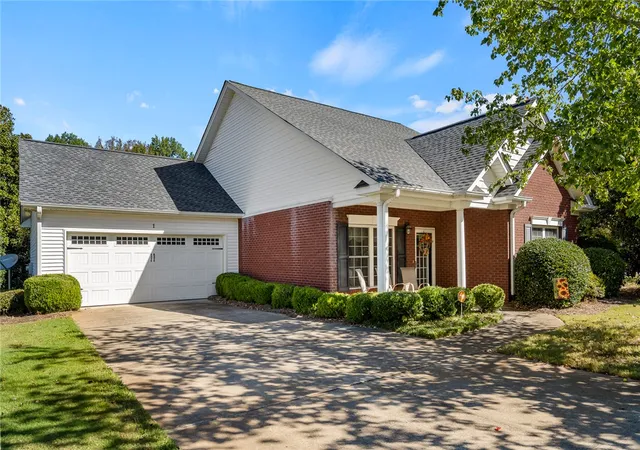 Photo 2 of Single family home for sale at 1 Gabrielle St, Anderson, SC 29621 | MLS# 20306400 | Listing updated on 2026-10-11