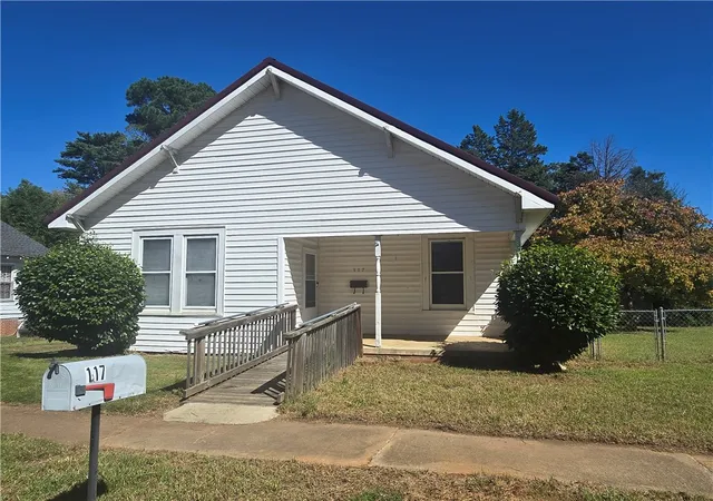 Single family home for sale at 117 Wellington St, Anderson, SC 29624 | MLS# 20306718