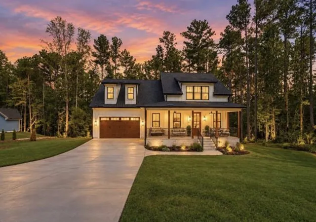 Photo 1 of Single family home for sale at 107 Moonlight Dr, Fair Play, SC 29643 | MLS# 20306783 | Listing updated on 2026-10-16