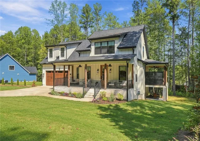 Photo 3 of Single family home for sale at 107 Moonlight Dr, Fair Play, SC 29643 | MLS# 20306783 | Listing updated on 2026-10-16