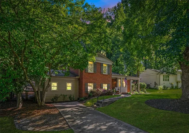 Photo 3 of Single family home for sale at 40 Lockwood Ave, Greenville, SC 29607 | MLS# 20306798 | Listing updated on 2026-09-30
