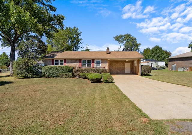 Single family home for sale at 202 Sweetbriar Cir, Anderson, SC 29626 | MLS# 20306737