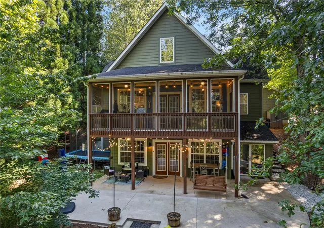 Photo 1 of Single family home for sale at 141 W Waters Edge Ln, West Union, SC 29696 | MLS# 20306545 | Listing updated on 2026-10-06