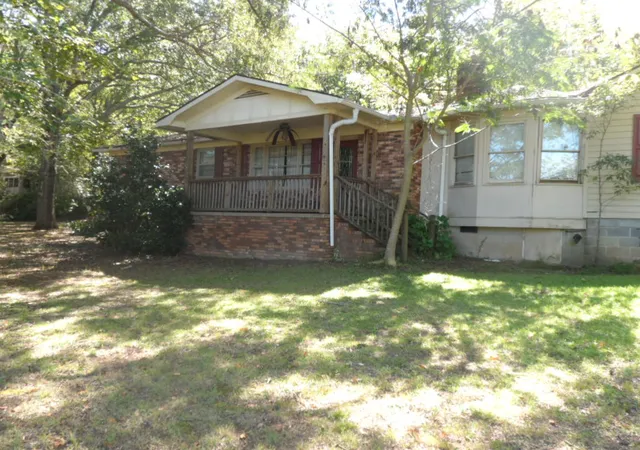 Photo 1 of Sale Pending at 165 Saluda Cir Dr, Central, SC 29630 | MLS# 20306809 | Listing updated on 2026-10-23
