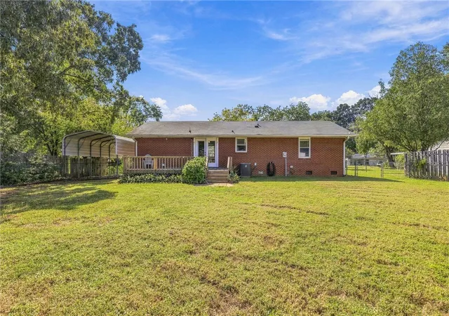Photo 3 of Single family home for sale at 437 S Elm St, Pendleton, SC 29670 | MLS# 20306321 | Listing updated on 2026-10-15