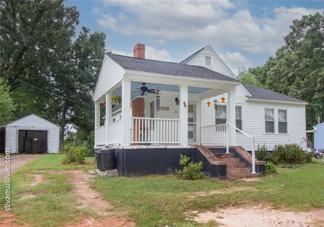 Photo 2 of Single family home for sale at 2833 Sunset Forest Dr, Anderson, SC 29626 | MLS# 20306785 | Listing updated on 2026-10-17