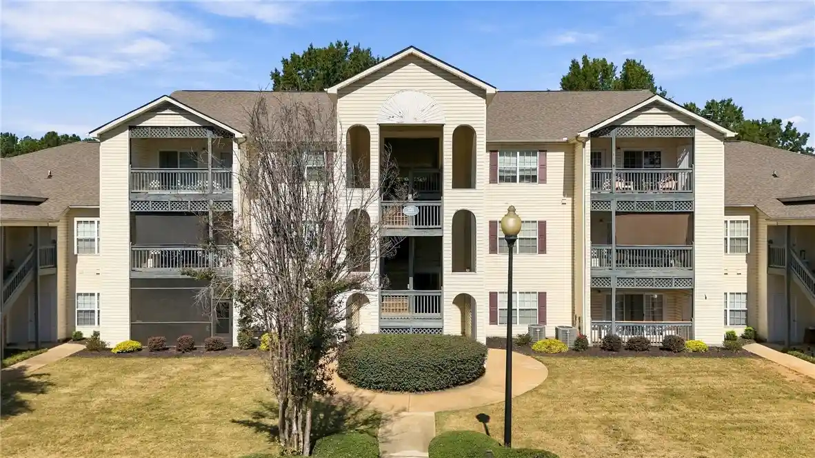 Listing Photo 1 - Condo for sale in 131 Wexford Dr located at 131 Wexford Dr, Anderson, SC 29621 - Unit #207