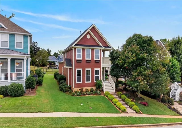 Photo 2 of Single family home for sale at 102 Ridenour Ave, Greenville, SC 29617 | MLS# 20306705 | Listing updated on 2026-10-12