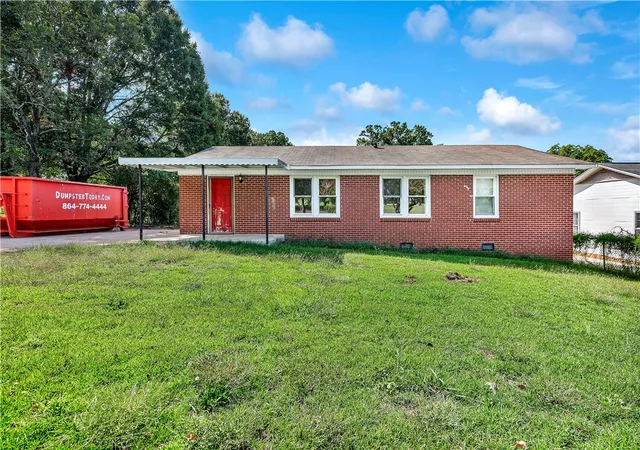 Photo 1 of Sale Pending at 801 Gordon St, Anderson, SC 29626 | MLS# 20306832 | Listing updated on 2026-10-08