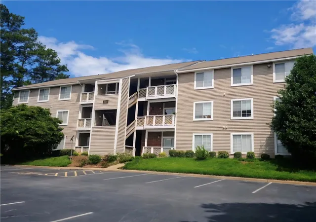 Photo 1 of Condo for sale at 220 Elm St #423, Clemson, SC 29631 | MLS# 20306875 | Listing updated on 2026-10-01