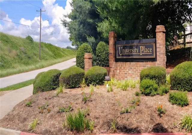 Photo 2 of Condo for sale at 220 Elm St #423, Clemson, SC 29631 | MLS# 20306875 | Listing updated on 2026-10-01