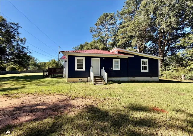 Photo 2 of Single family home for sale at 242 Taylor Town Rd, Abbeville, SC 29620 | MLS# 20306745 | Listing updated on 2026-10-10