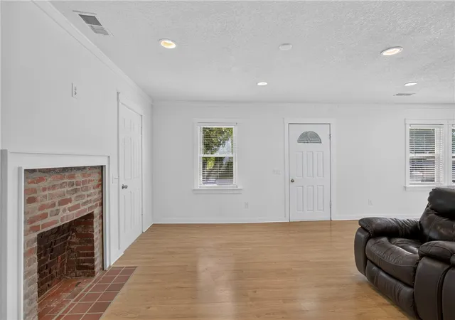 Photo 3 of Single family home for sale at 614 Highland Ave, Westminster, SC 29693 | MLS# 20306884 | Listing updated on 2026-10-24