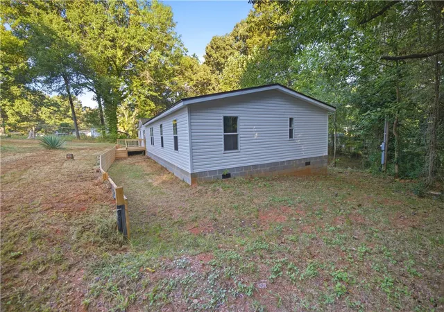 Photo 3 of Manufactured home for sale at 222 Sandi Cir, Pendleton, SC 29670 | MLS# 20306912 | Listing updated on 2026-10-05